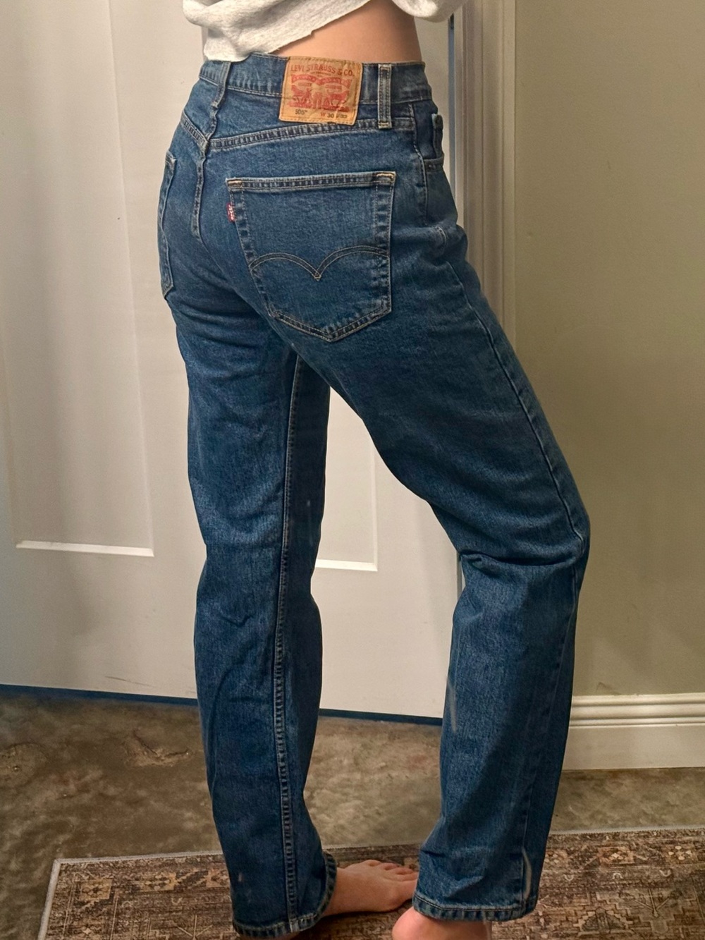 Vintage Levi's 505 Jeans W30 L32 // Medium Wash Straight Leg Regular Fit Blue